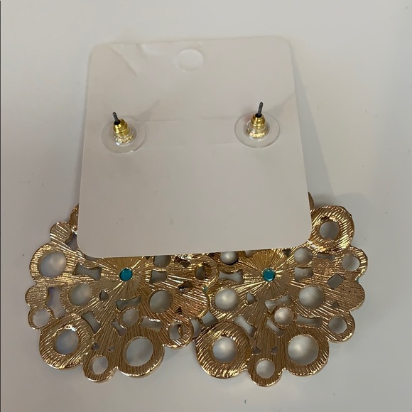 NWOT Gold costume earrings with blue and green - Picture 4 of 4